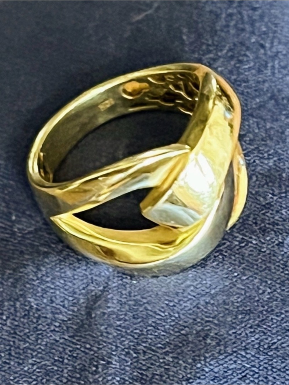 *FLASH SALE*10 KT Gold Cross Over Ring - Picture 2 of 4